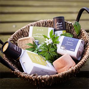 Duschbutter vegan - Korb mit veganer Kosmetik