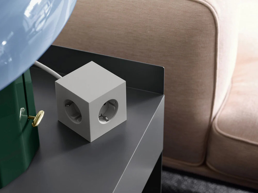Kubus - Mehrfachstecker mit 3 Stecker und 2 USB Anschlüssen mit 3 Meter Kabel