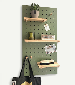 Pegboard/ Stecktafel aus Metall in mehreren Farben erhältlich mit Holzablagen
